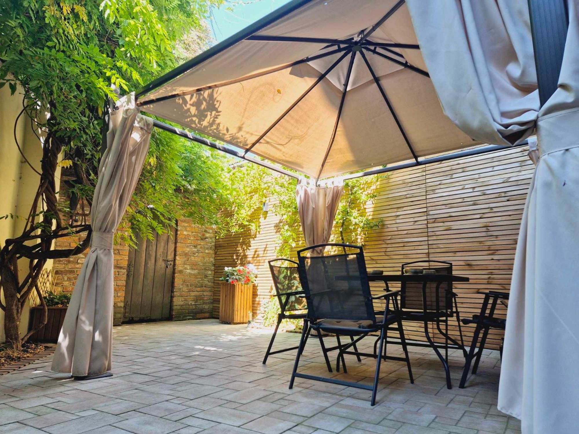 Pini Hostel - Przytulne Pokoje W Centrum Krakowa المظهر الخارجي الصورة